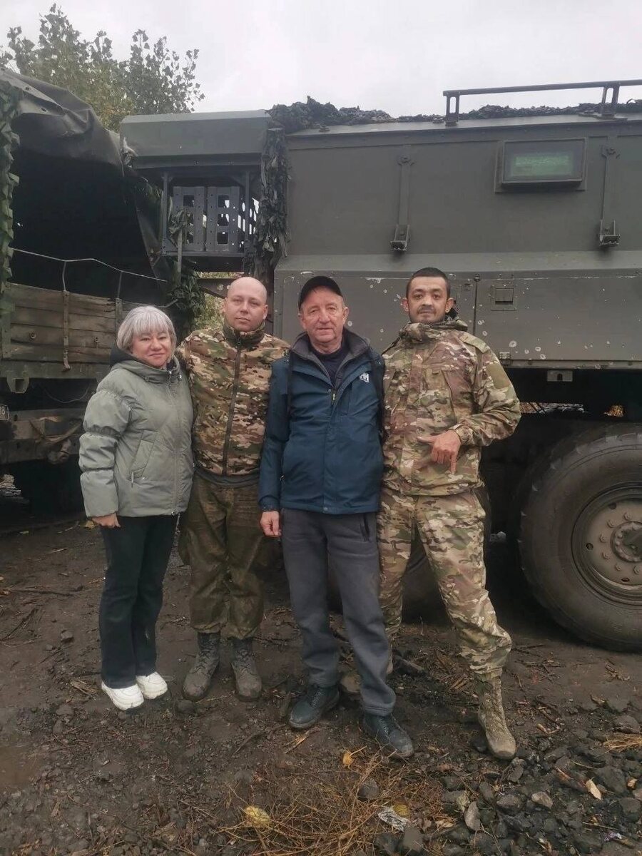    Супчики вкусные. Жители Абдулино в зоне СВО лично передали гумпомощь нашим бойцам Белов Михаил Александрович