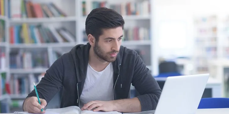 Где пройти курсы онлайн в Москве?