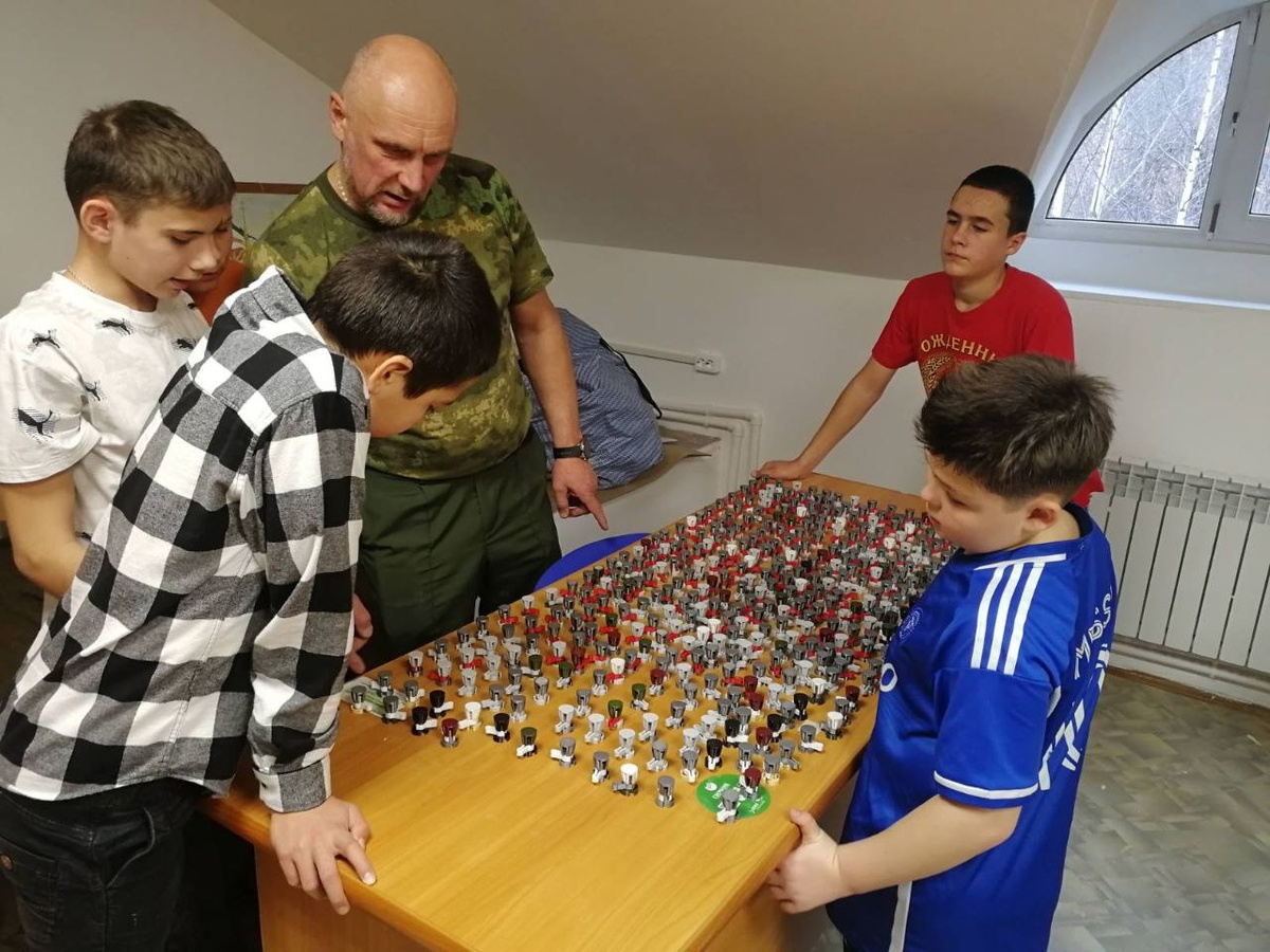    Как казаки Югры наших бойцов на победу заряжают