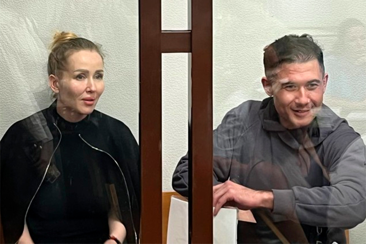    Евгения Покровская и Алий Купов.   
Фото: «БИЗНЕС Online»