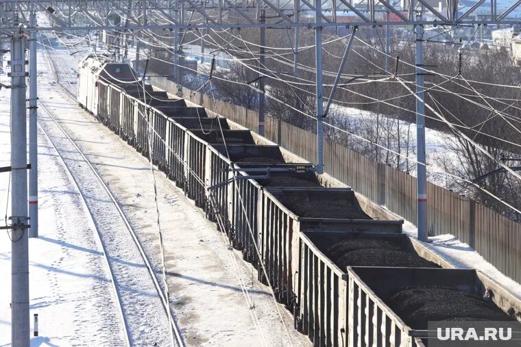В Башкирии с рельсов сошел грузовой поезд. Фото: Екатерина Сычкова © URA.RU