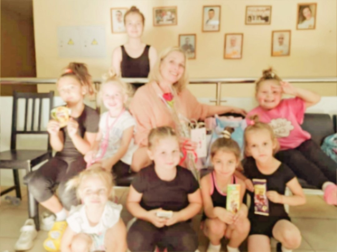 Дочь и её сборная по гимнастике 