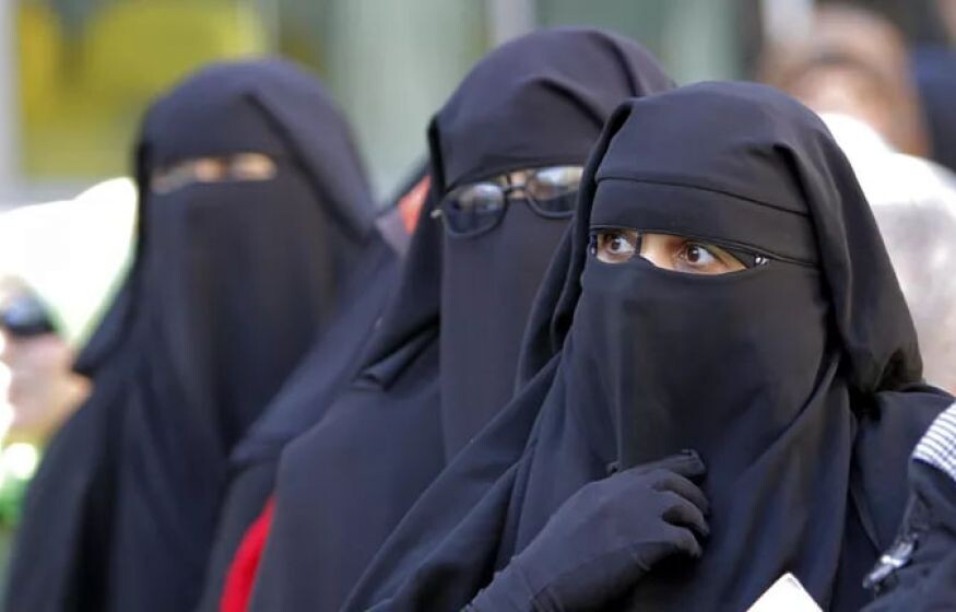    «Укутывать женщин с ног до головы в черную ткань — не наша традиция»: Фадеев