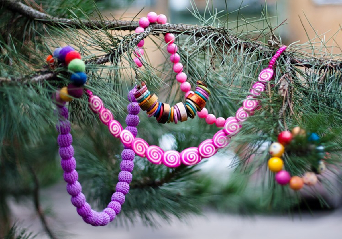 Делаем новогодние украшения своими руками.