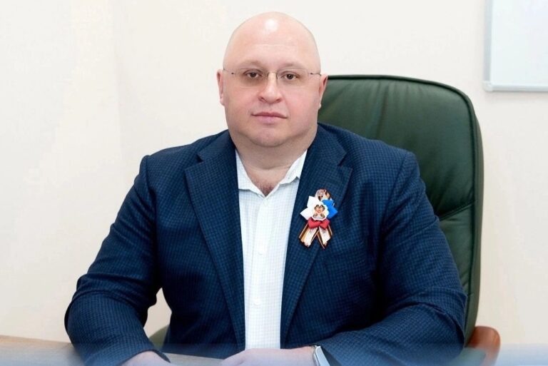    Оренбуржцу Дмитрию Пупынину присвоено звание Заслуженного врача РФ Кристина Просвиркина