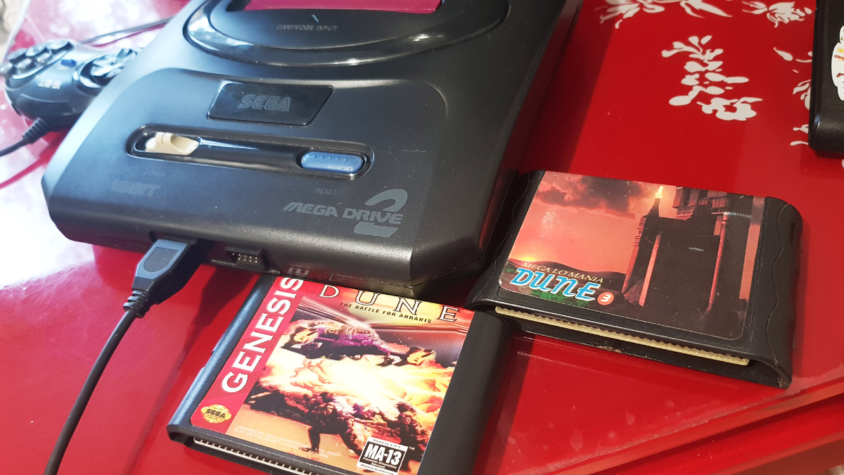 Игра Dune - The Battle for Arrakis самая узнаваемая стратегия для консоли Sega Mega Drive.