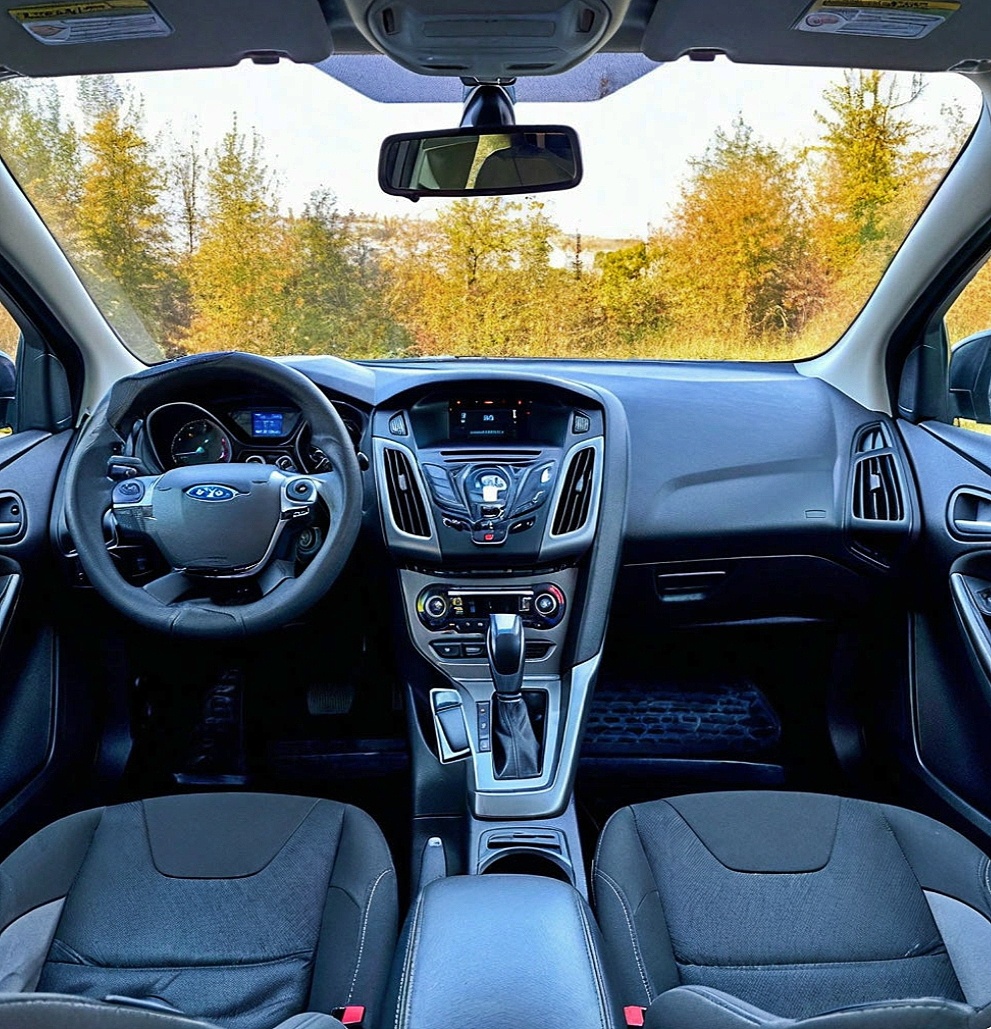 Интерьер Ford Focus 