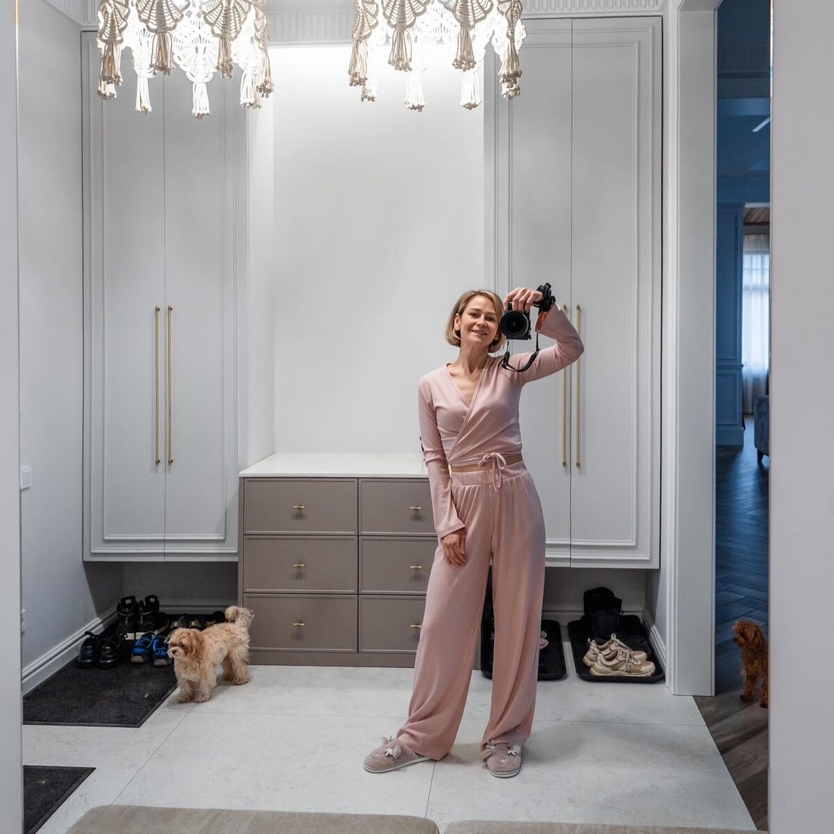 Екатерина Пикулина - мама 4 детей, как никто знает как сложно организовать пространство при входе в дом