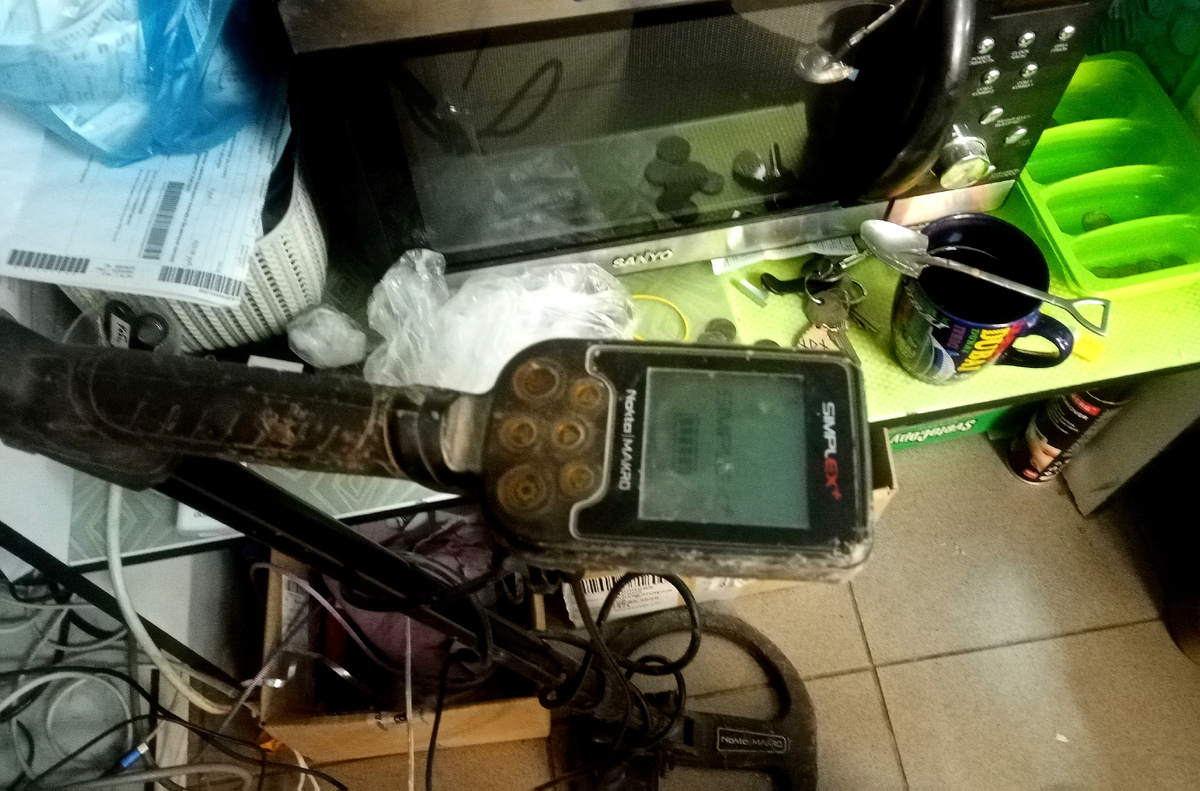 Поставила на зарядку