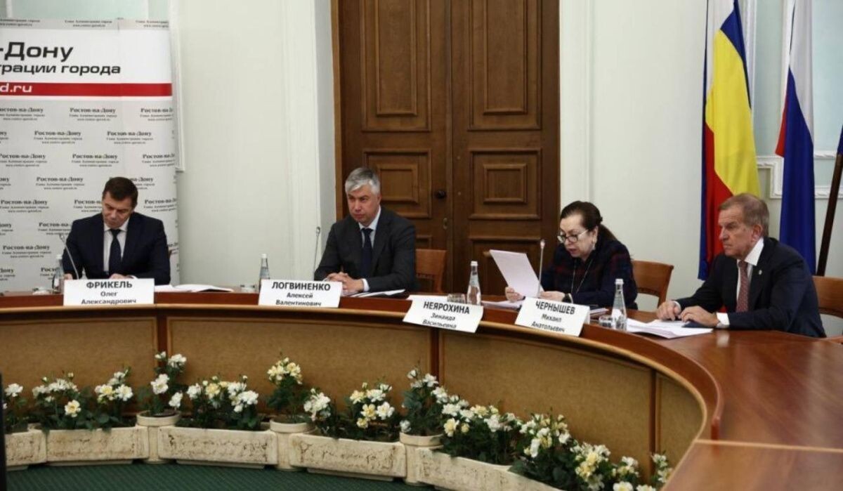     Совещание. Источник: rostov-gorod.ru Автор фото: Пресс-служба администрации Ростова