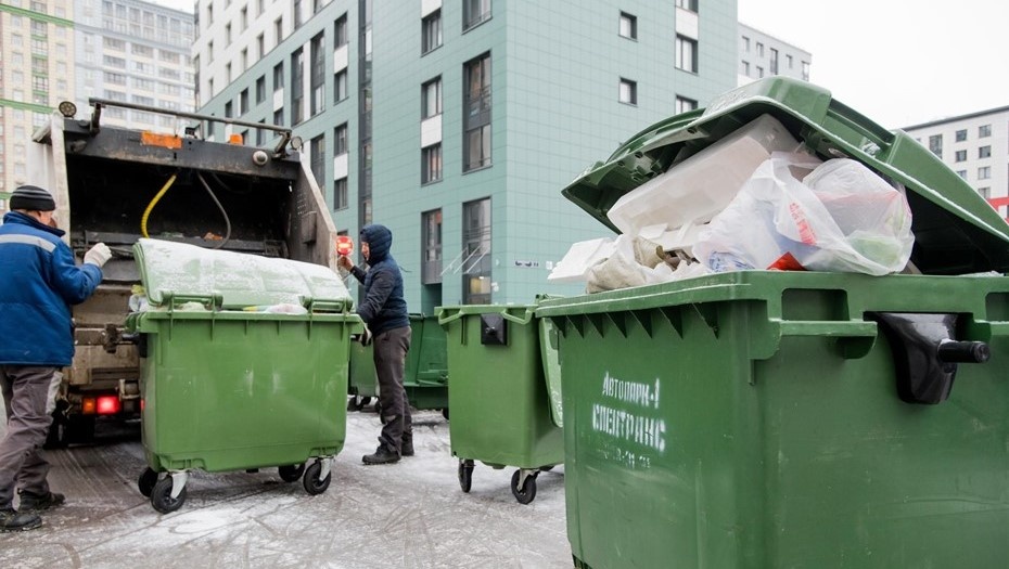    Вывоз моусора в Адмиралтейском районе СПб. Автор фото: Ермохин Сергей
