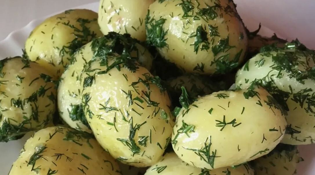Отварная картошка с укропчиком