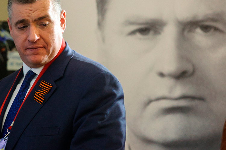    Леонид Слуцкий: «Жириновский многое сделал для становления политической системы современной России. Тех, кому он помог выжить, встать на ноги, выучиться, получить положенное от государства, не счесть. Народная память о нашем ВВЖ никогда не померкнет».   
Фото: «БИЗНЕС Online»