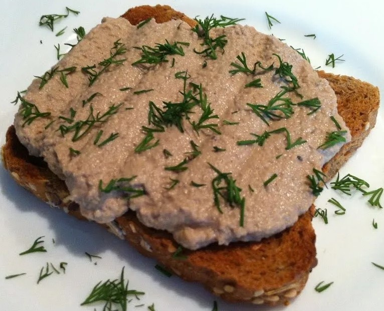 Паштет из куриной печени .