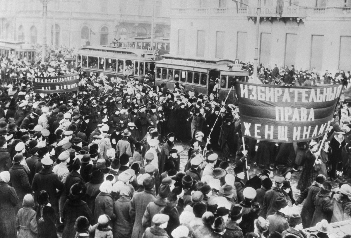    В начале XX века слабый пол проявил всю свою силу