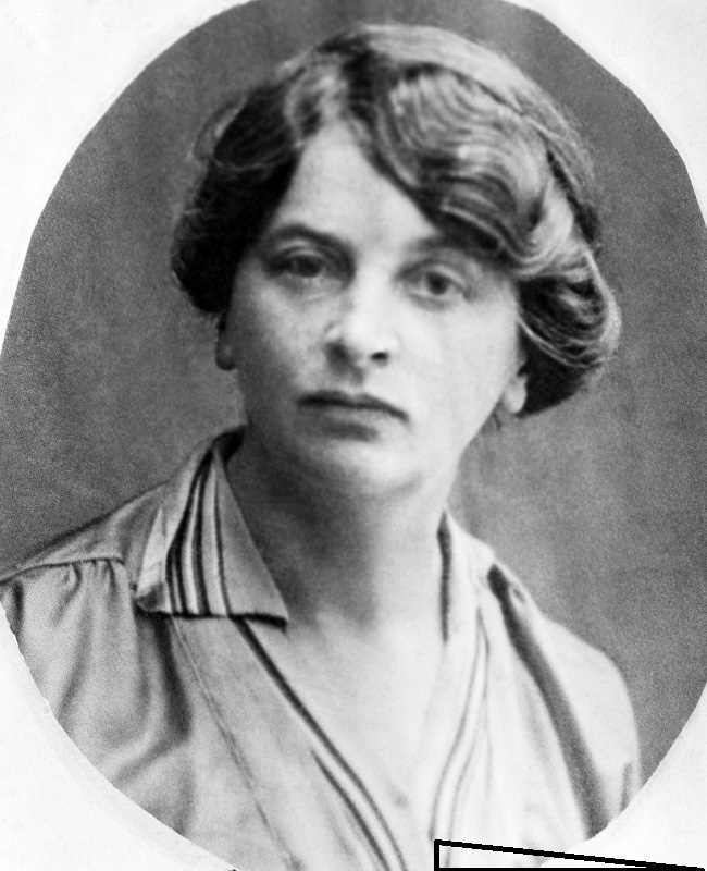    Инессу Арманд не устраивала тихая семейная жизнь