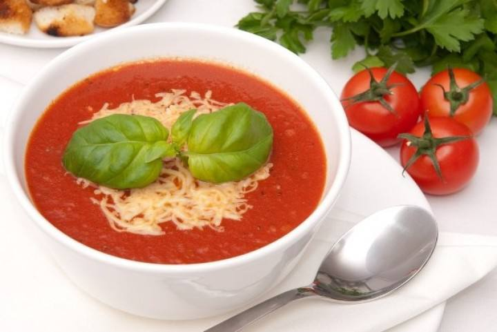 Овощной суп из свежих помидоров 