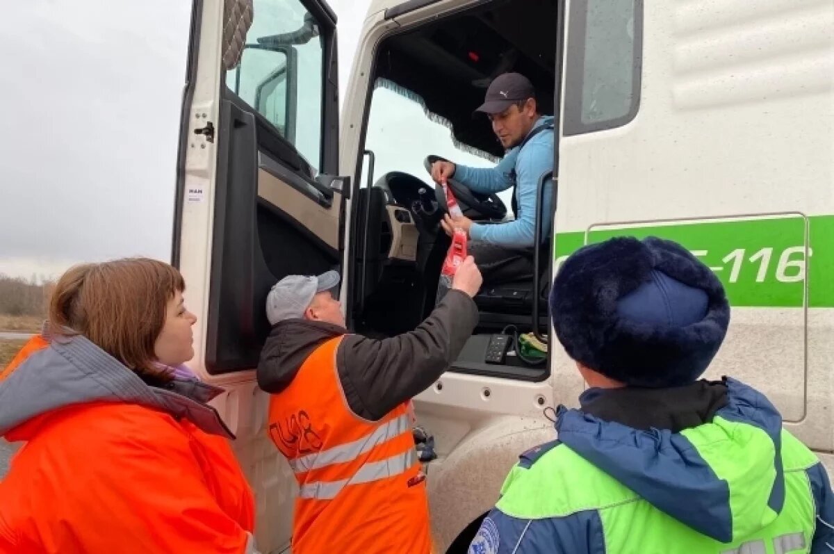    1 700 кузбасских водителей узнали о правилах безопасного переезда ж/д