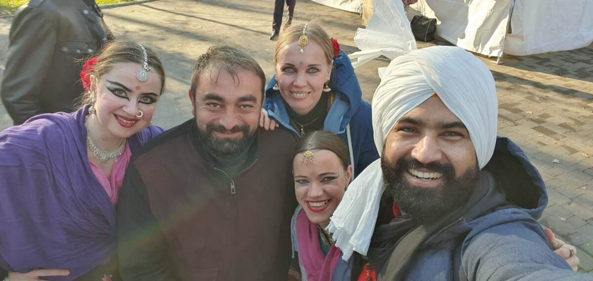 Фото с Георгием Бестаевым, директором фестиваля в Алании, танцором "Артхурона"