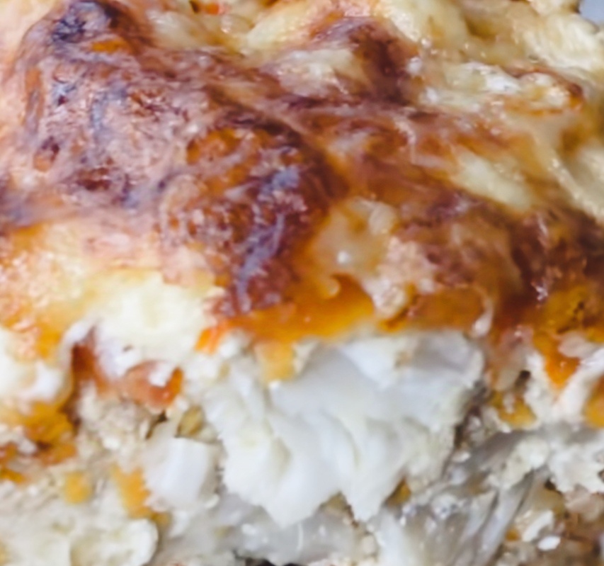 Готовая рыбная запеканка в разрезе