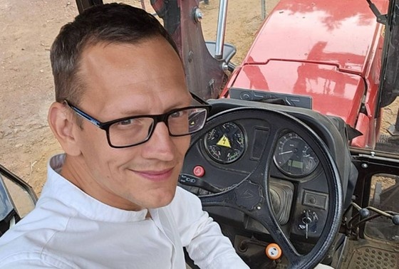    Российский автоблогер Academeg (настоящее имя — Константин Заруцкий)