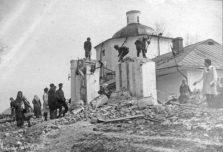 Почему в СССР церкви переделывали под школы и склады?