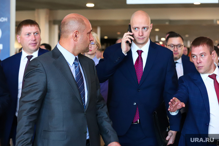    Сергей Рындин прилетел на Урал вместе с Артемом Жогой, но официальное назначение состоялось позже