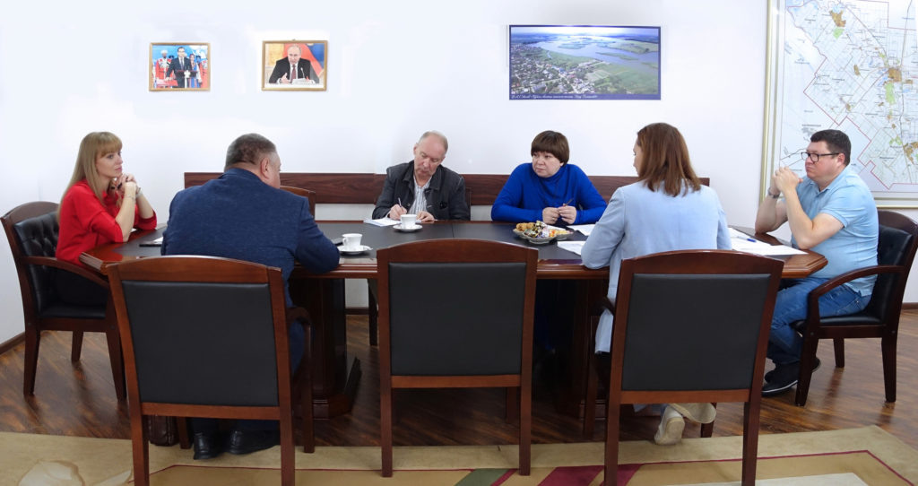    Во время встречи с журналистами. Знамя Труда