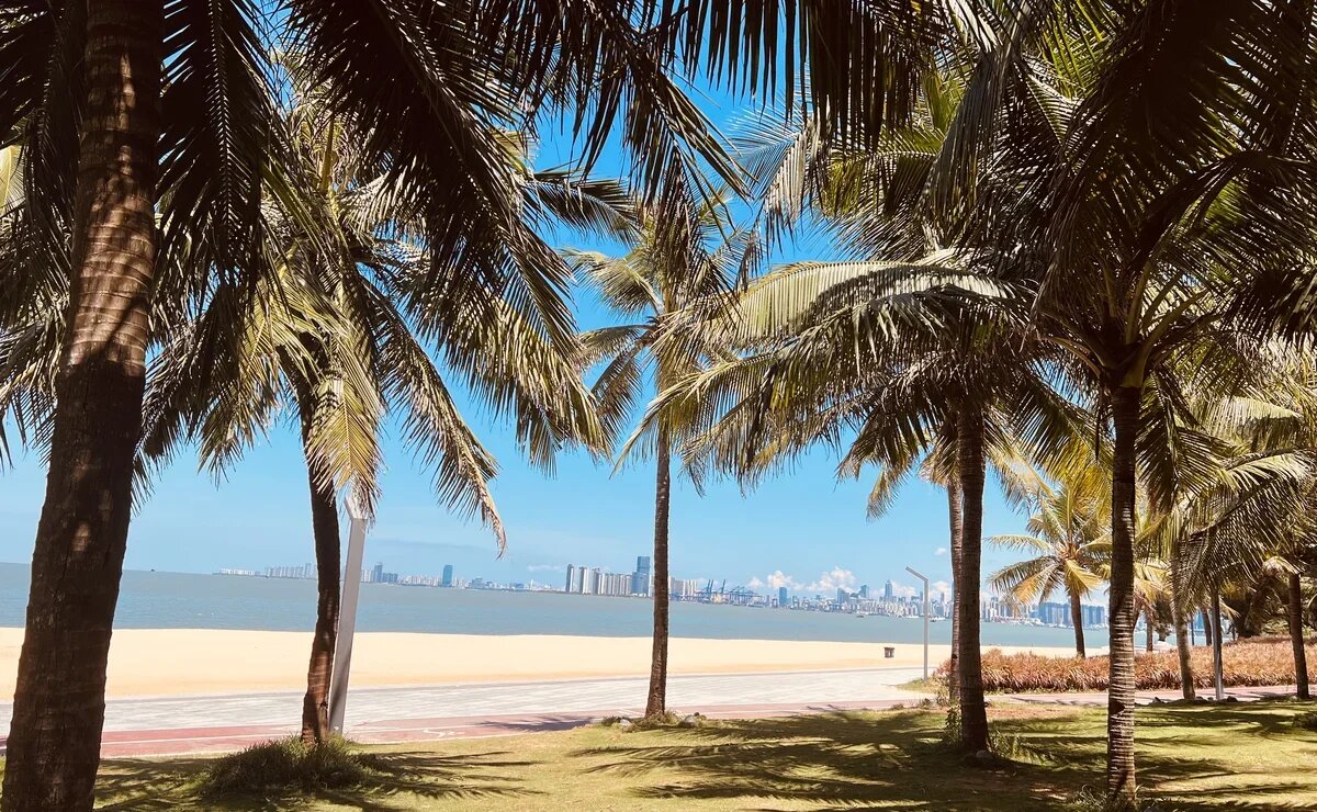    Новый год на Хайнане может обойтись в 200 тысяч рублей на двоих на неделю