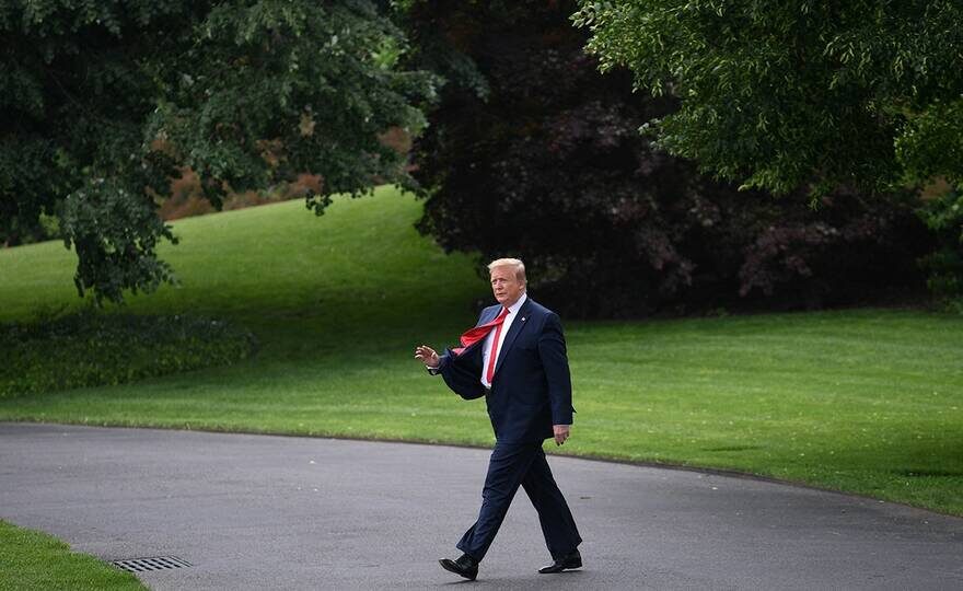     Clodagh Kilcoyne/Reuters