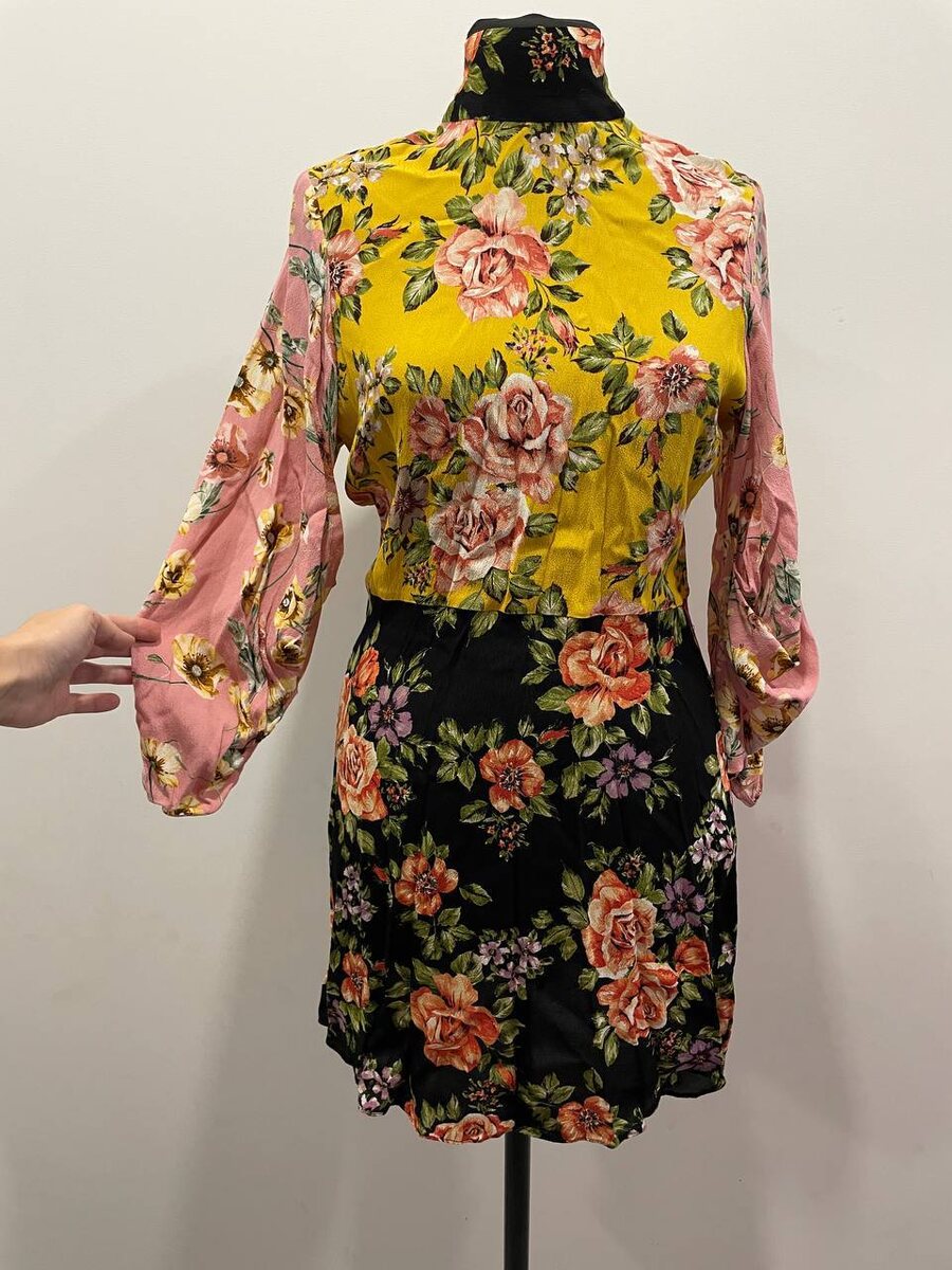 Платье Zara с бантом на спине