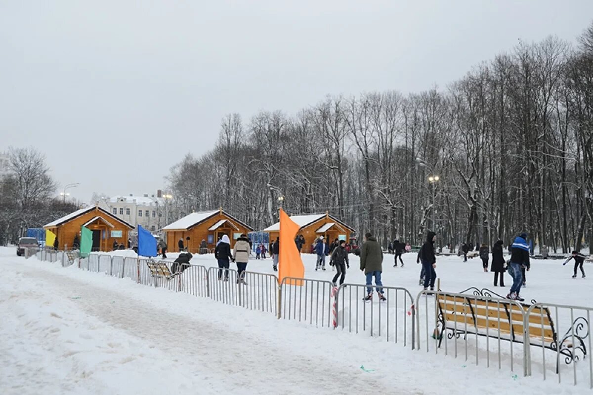    В каждом районе Смоленска откроют катки