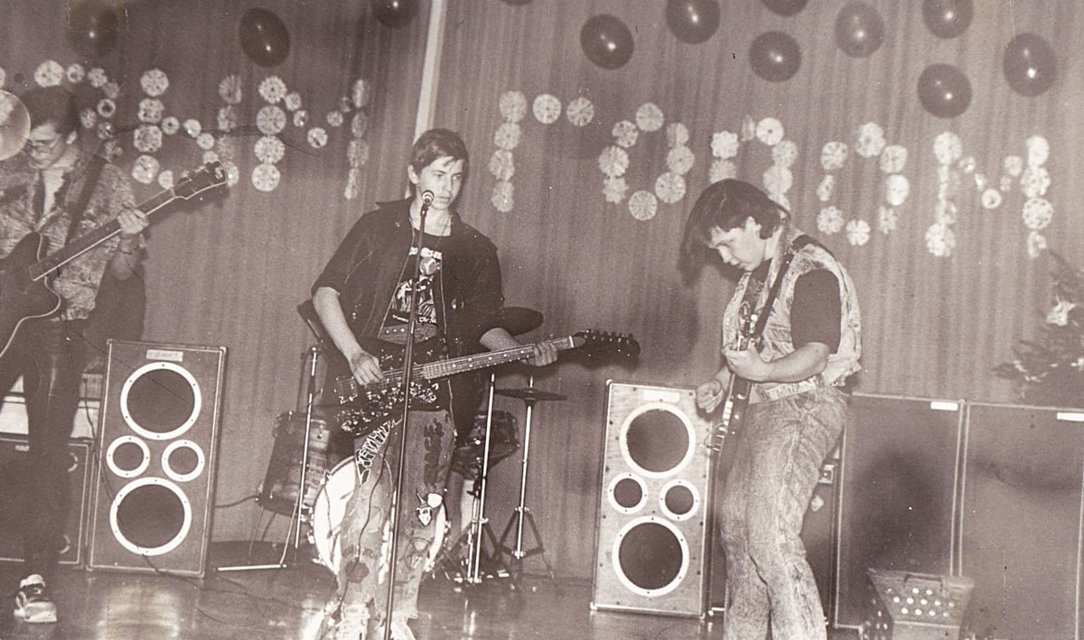 Сцена школы-интерната УД МИД СССР (ныне УД МИД РФ) 1988-1989