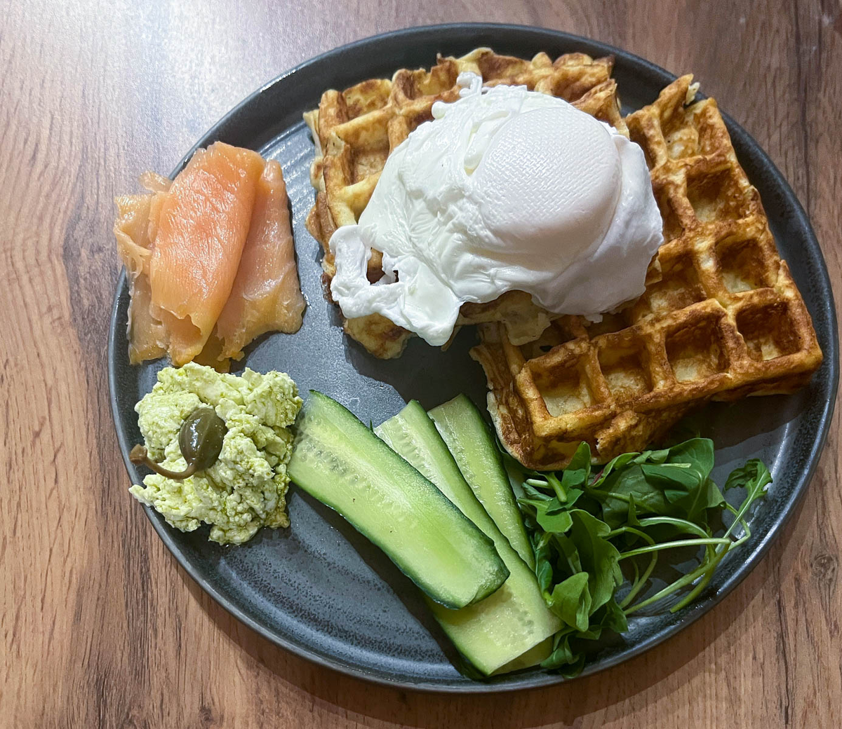 Блюдо за 450 рублей в Пятигорске. В Москве такое будет минимум вдвое дороже.