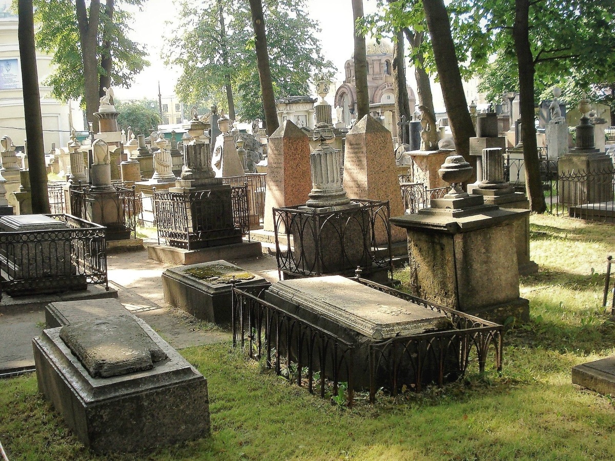 Некрополь в Питере