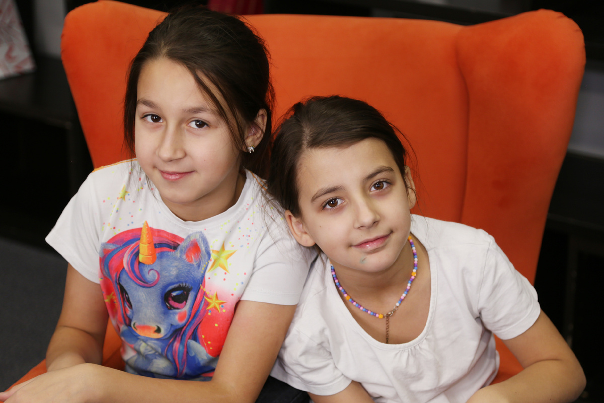 Сабрина и Мадина в детском доме
