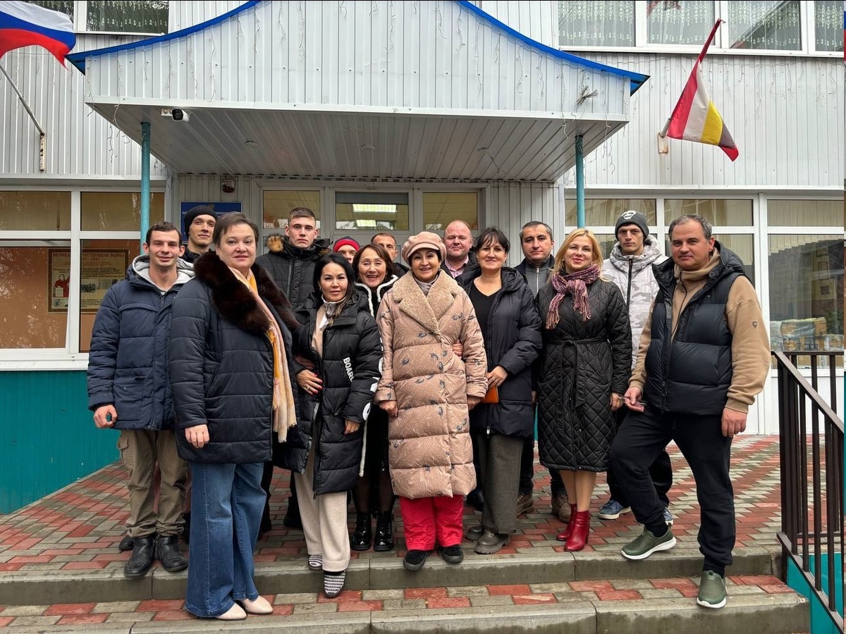    Помощник министра труда и соцзащиты РФ Павел Прохоров привез в Курскую область гумпомощь