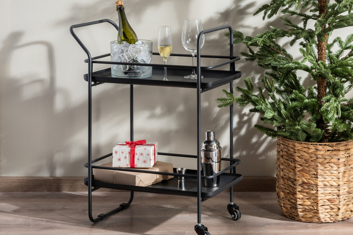     8 причин обзавестись тележкой на колесах: гениальные способы ее использования