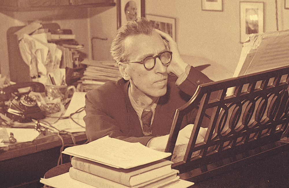 Композитор Д.Б. Кабалевский за роялем в рабочем кабинете. / Москва. 1951 г. / Фотограф: Я. Рюмкин / РГАКФФД. Арх.№ 1-105221