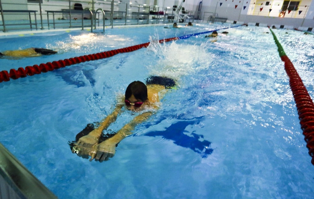    Несчастный случай в бассейне Сургута произошел во время упражнения по задержке дыхания