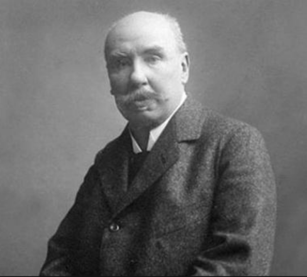 Начало истории служебного собаководства связывают с именем австрийского юриста Г. Гросса.