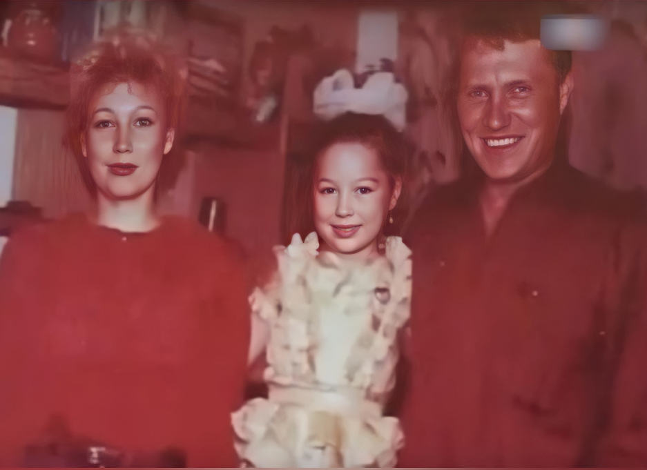 На фото: семья Топчих