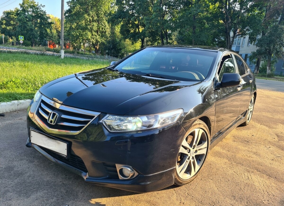 Honda Accord 2012 год