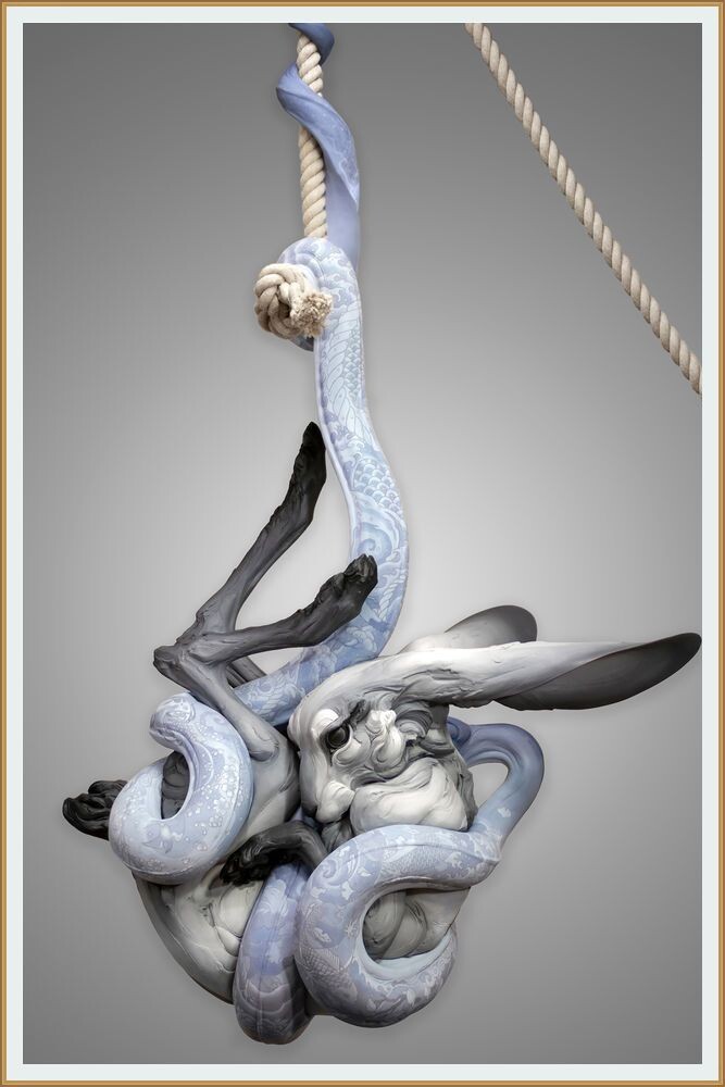 СКУЛЬПТУРА работы БЕТ КАВЕНЕР  СТИХТЕР /  Beth Cavener Stichter  " ЗАЯЦ В ПЛЕНУ УДАВА " или «ЗАПУТАЛСЯ В ТЕБЕ» Год: 2014