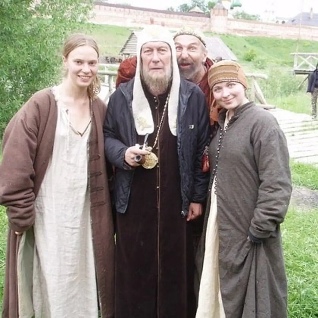 В массовке с известными артистами успели сняться сотни жителей Суздаля, Владимира и окрестностей