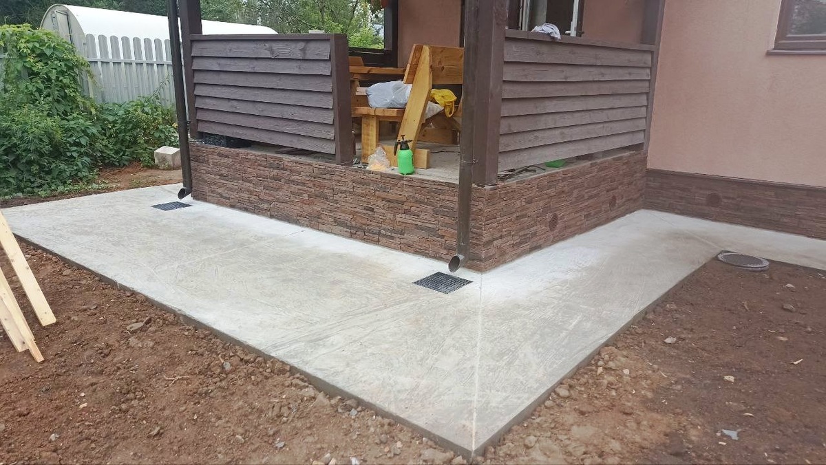 Обустройство отмостки вокруг дома 