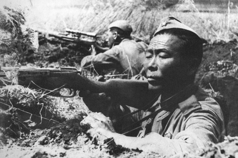 Семен Номоконов на огневой позиции