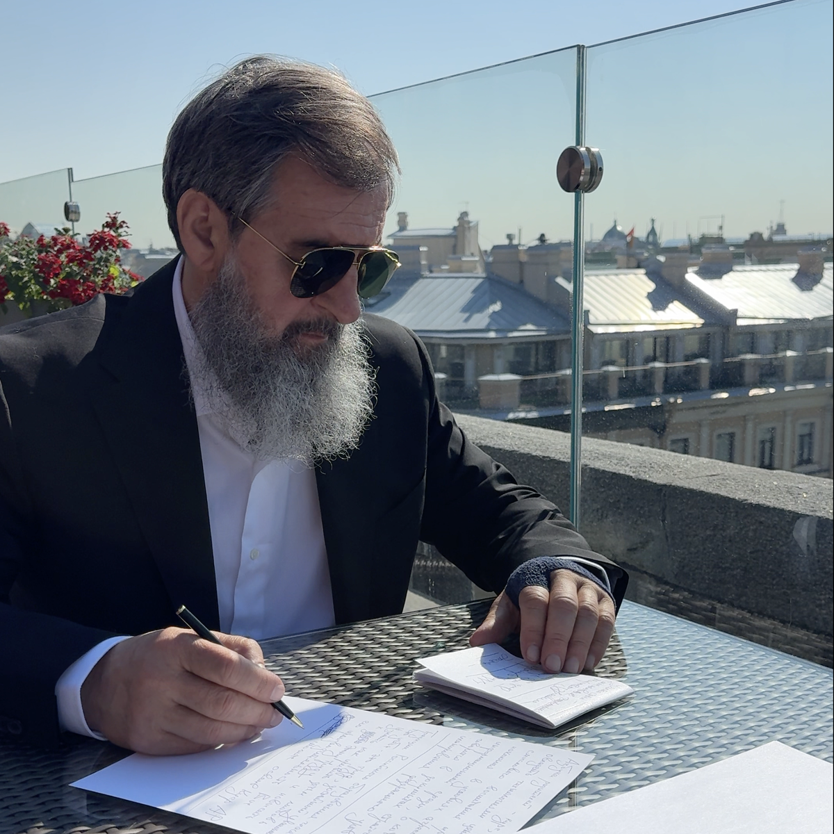 Российский учёный, разработчик социальных технологий, академик Андрей Всеволодович Курбатов 