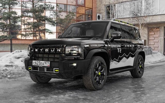 Кузов Jetour T2 в основном состоит из высокопрочных сталей, поэтому жесткость на скручивание составляет приличные 31000 Нм/град. Это, кстати, чуть больше, чем у «Дефендера» (Фото: Jetour)