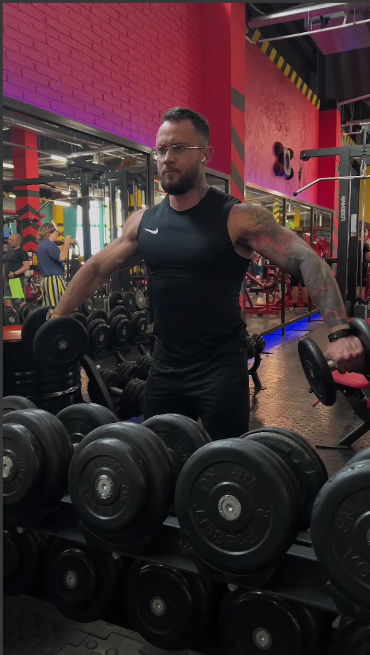 Это я: тренер Эдуард Серболин